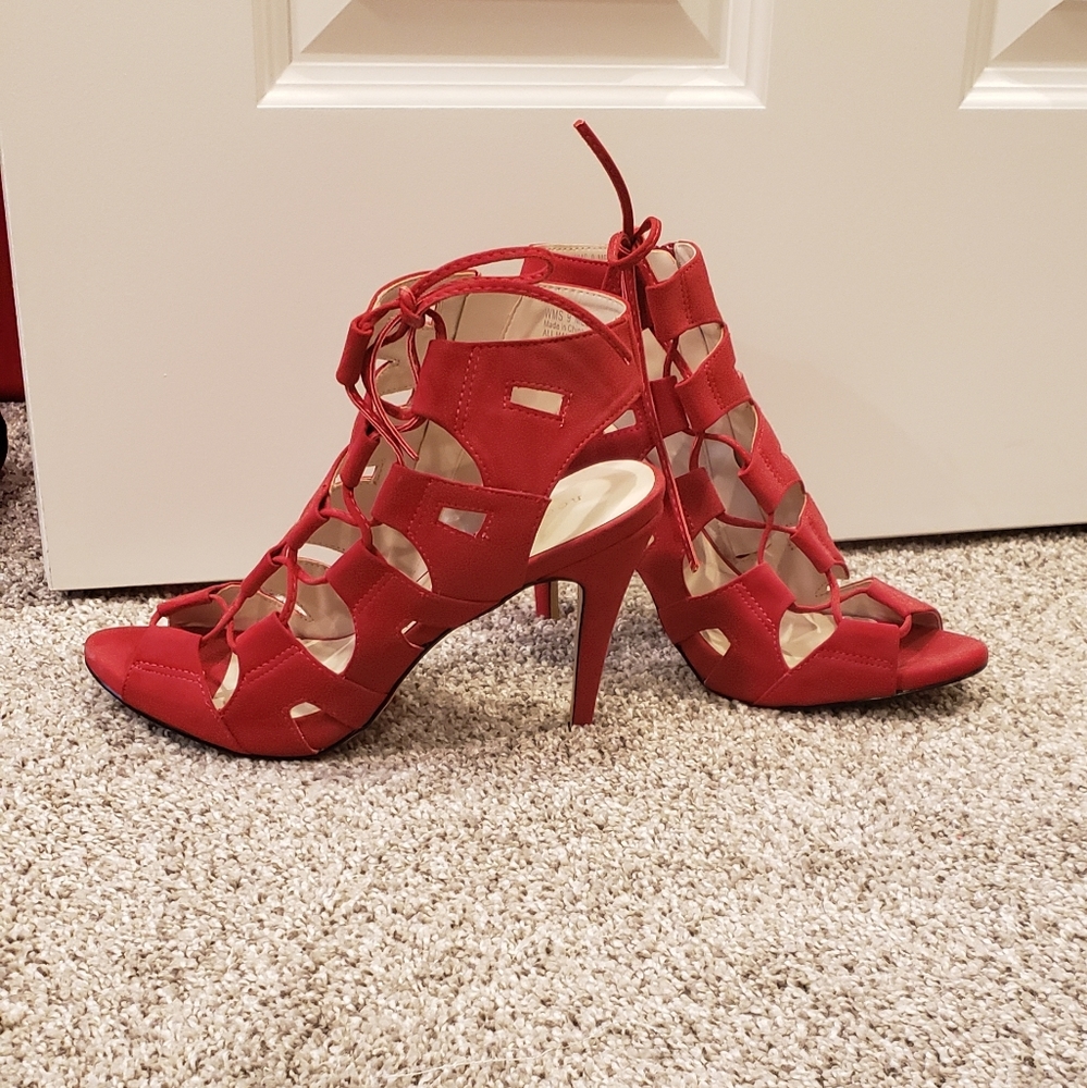 Rock & Republic lace up heels